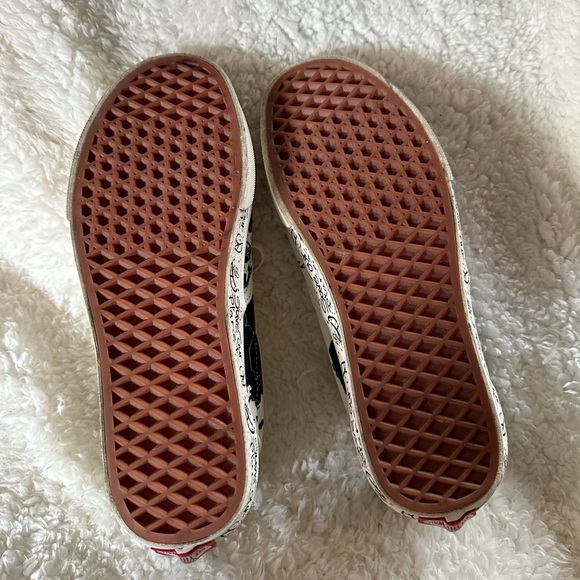 Vans x Era Save Our Planet ‘White Black’ Old Skool size Women’s 9 - Picture 7 of 9